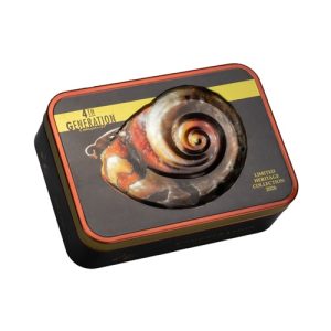 4th Generation Limited Ed. 2026 Pfeifentabak Dose 100g auf Tabakversand.ch.